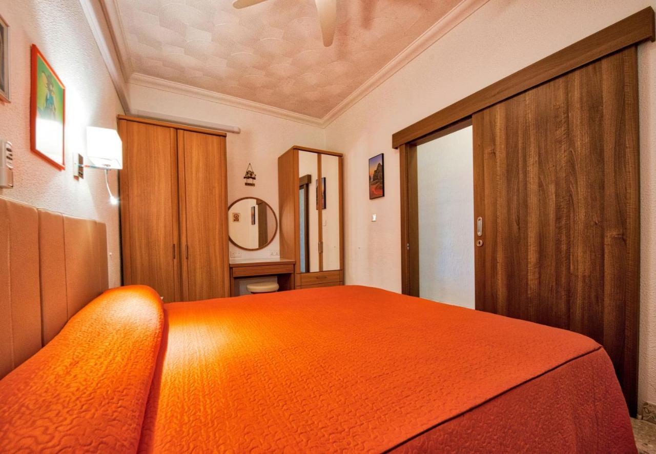 Beachfront With Seaviews Apartment No56 Award Winner Unbeatable Location For Closeness To The Sea Ideal For Guests Looking For Winter Spring And Autumn Breaks In Sunny Malta Also Ideal For Coastal Hikers Mellieħa Exterior foto